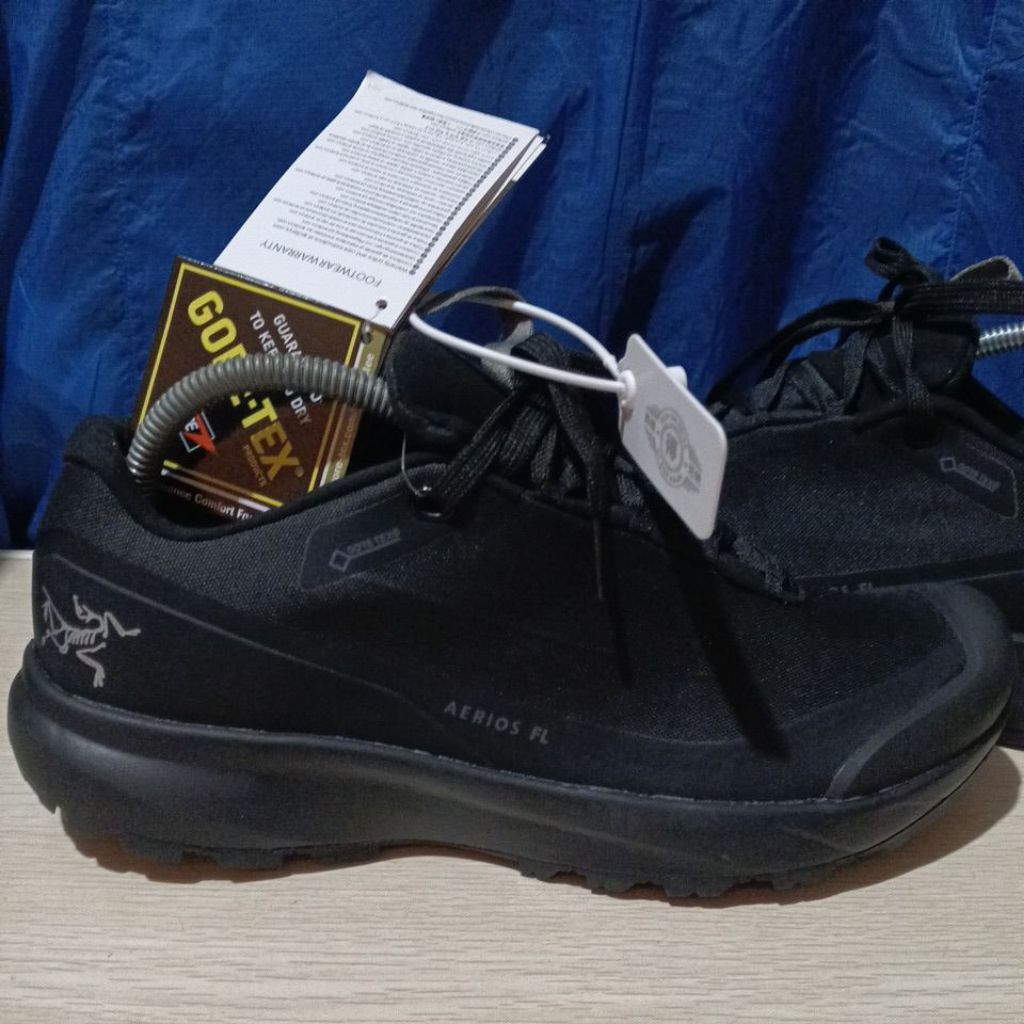 ARCTERYX VIBRAM GORETEX 42