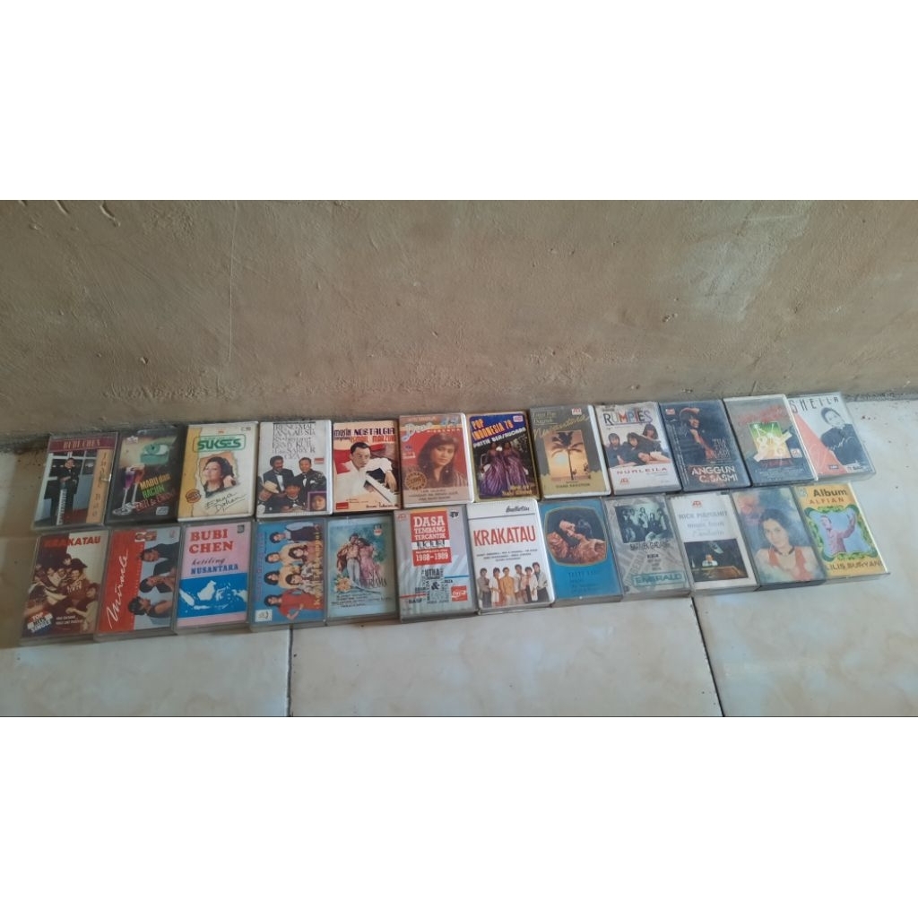 kaset Indonesia lama kaset pita tip cassette lama vintage original band lama jadul indo penyanyi sol