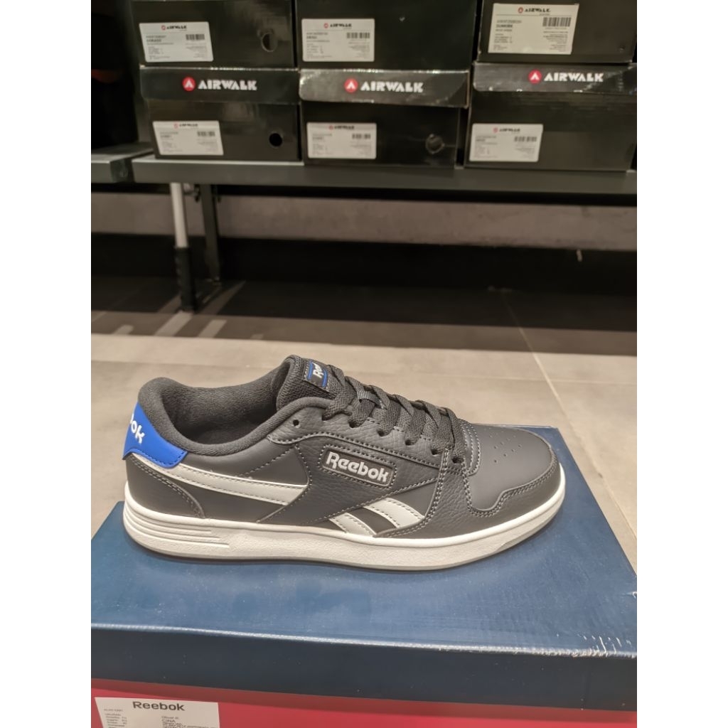 rebook casual black original 100% brand