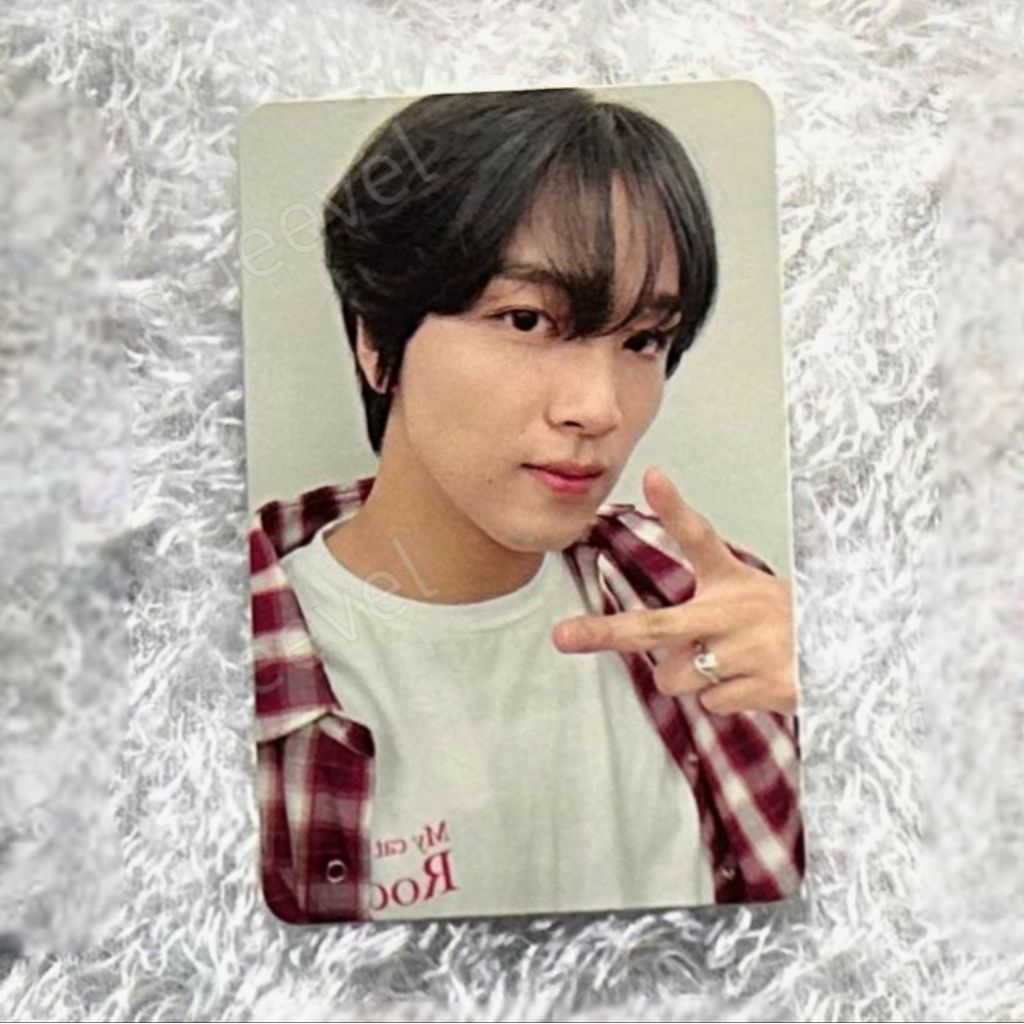 PHOTOCARD OFFICIAL HAECHAN PEACE KOTAK MERAH NCT 2023 LUCKYDRAW KPOPMERCH GOLDEN AGE