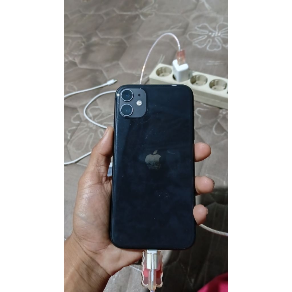 iphone 11 64 gb seken resmi ibox full ori BH 80