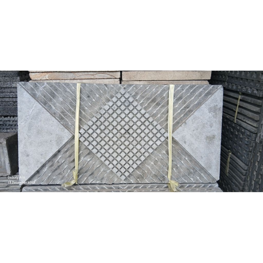 Batu alam andesit motif alur matahari ukuran 20×40