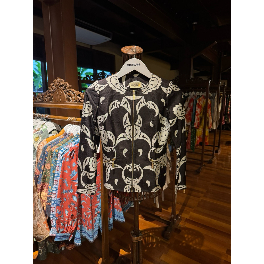 fitted coat sutra size S viscose batik full dian pelangi blazer jas wanita formal kerja kantor konda