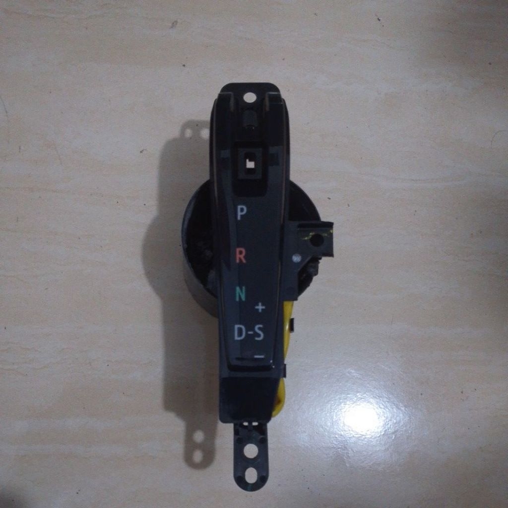 switch lampu transmisi matic Toyota Innova reborn original