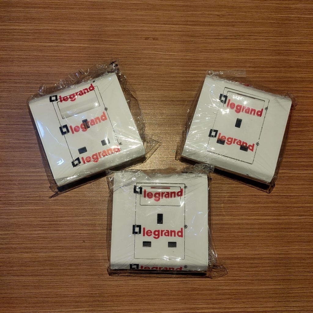Stop Kontak AC G Kaki Tiga Legrand Belanko Inbow 1 Gang (6 170 42) Original