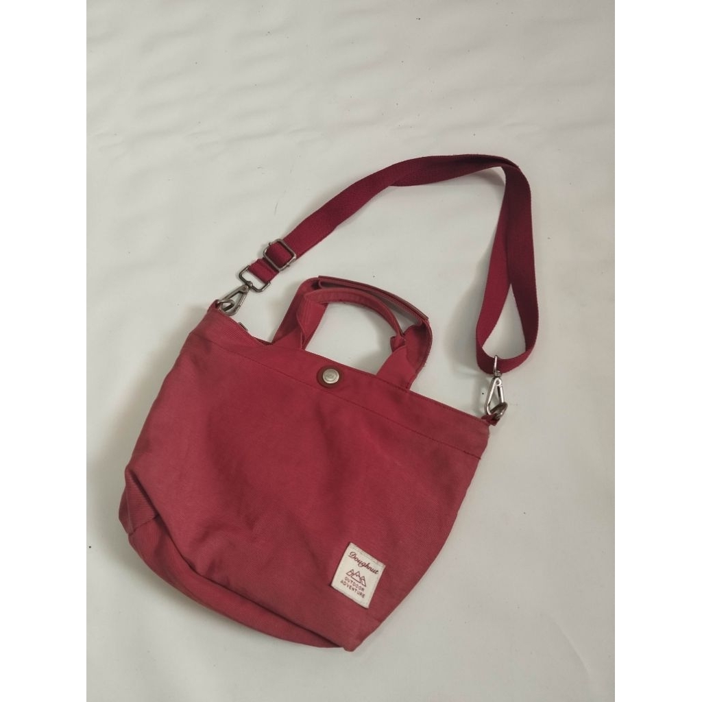 tas selempang doughnut outdoor adventure sling bag