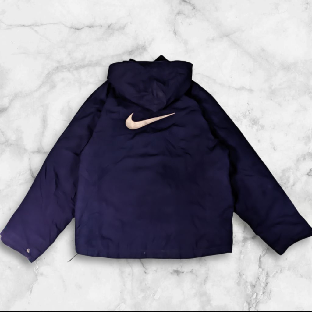 Nike puffer biglogo
