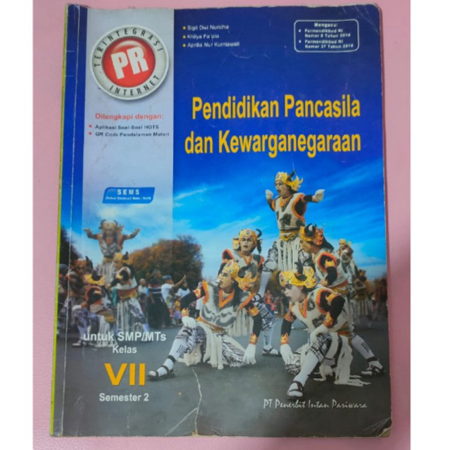 BUKU PENDIDIKAN PANCASILA DAN KEWARGANEGARAAN PT INTAN PARIWARA - BUKU PPKN - KELAS VII SEMESTER 2 -