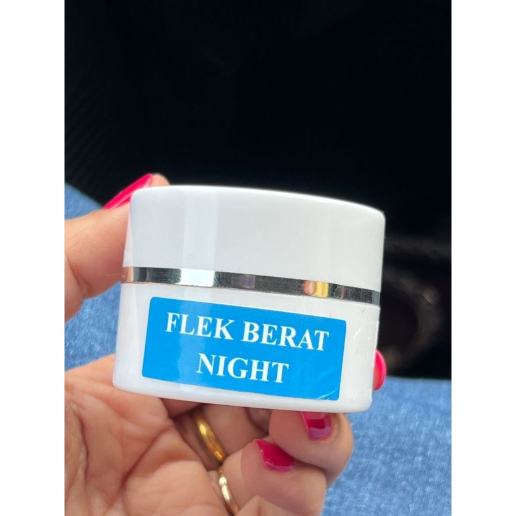 Cream Flek Hitam Membandel