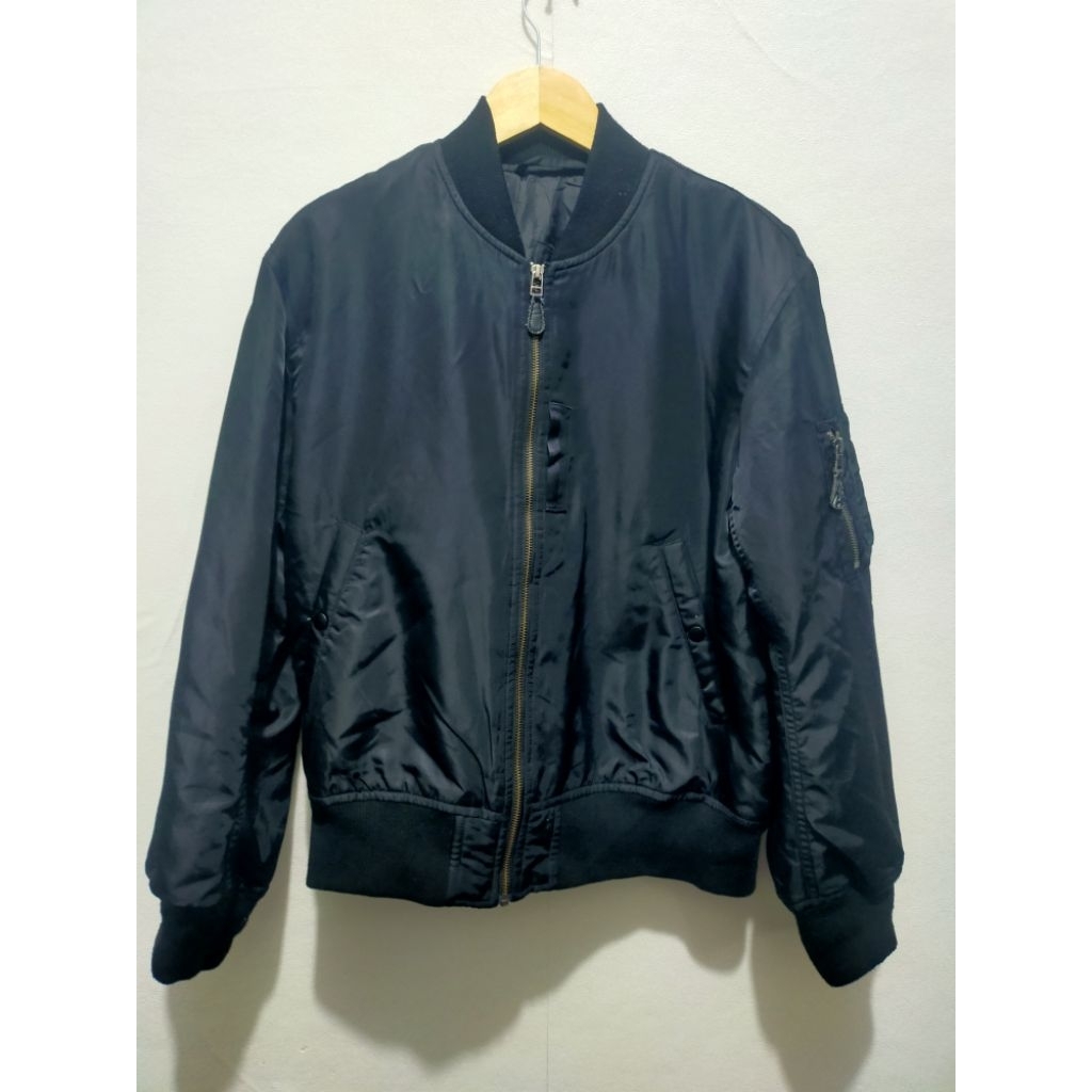 Bomber GU Uniqlo
