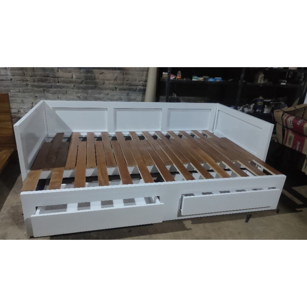 Dipan kayu putih minimalis modern terbaru replika IKEA furniture Jepara