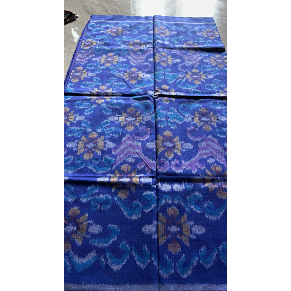 kain endek motif semi || warna biru