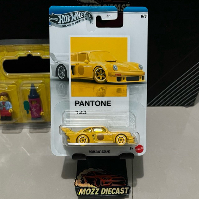 Hot Wheels Silver Series Pantone Porsche 934 Pantone 123 HotWheels Porsche Pantone Poce Pantone
