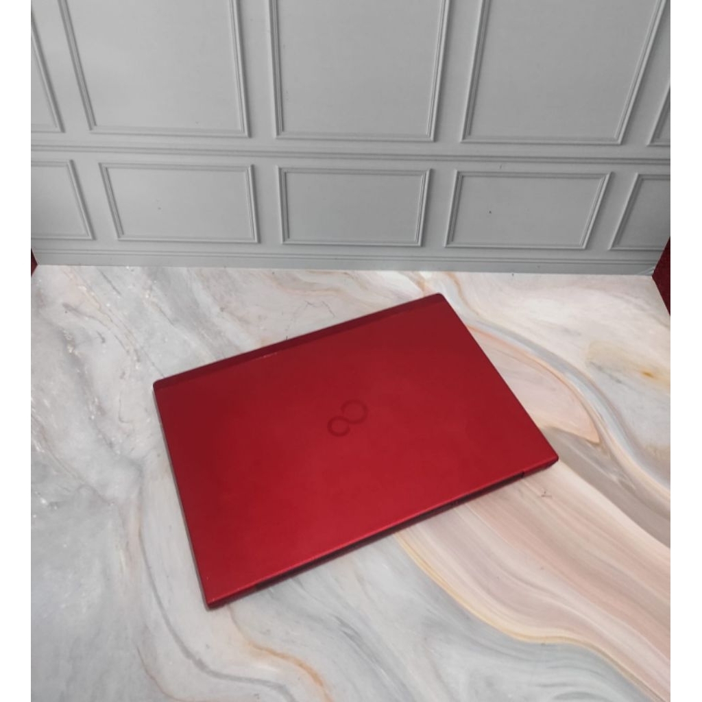 FUJITSU FUTRO MU937 INTEL CELERON 3865U / 8GB RAM / 256GB SSD / FHD