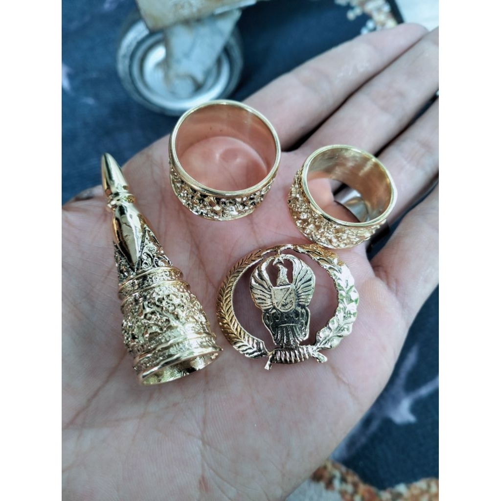 ornamen tongkat komando TNI AD