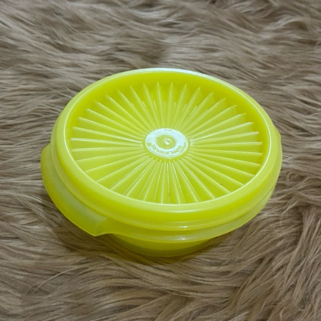 Toples Tupperware Kecil Kuning