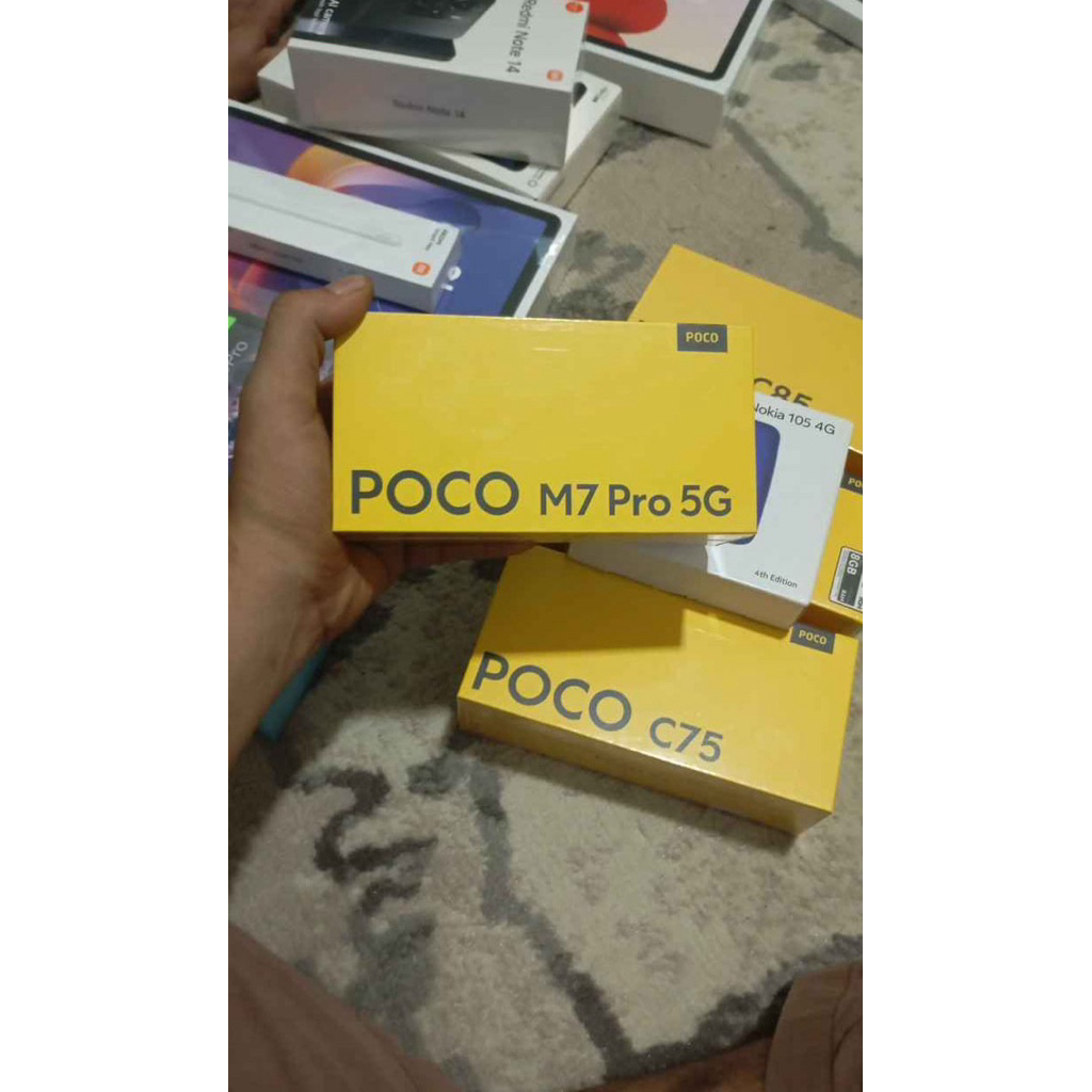 POCO M7 Pro 5G (8/256GB) Silver adalah HP 5G kelas menengah seperti layar AMOLED 120Hz, chipset /nav