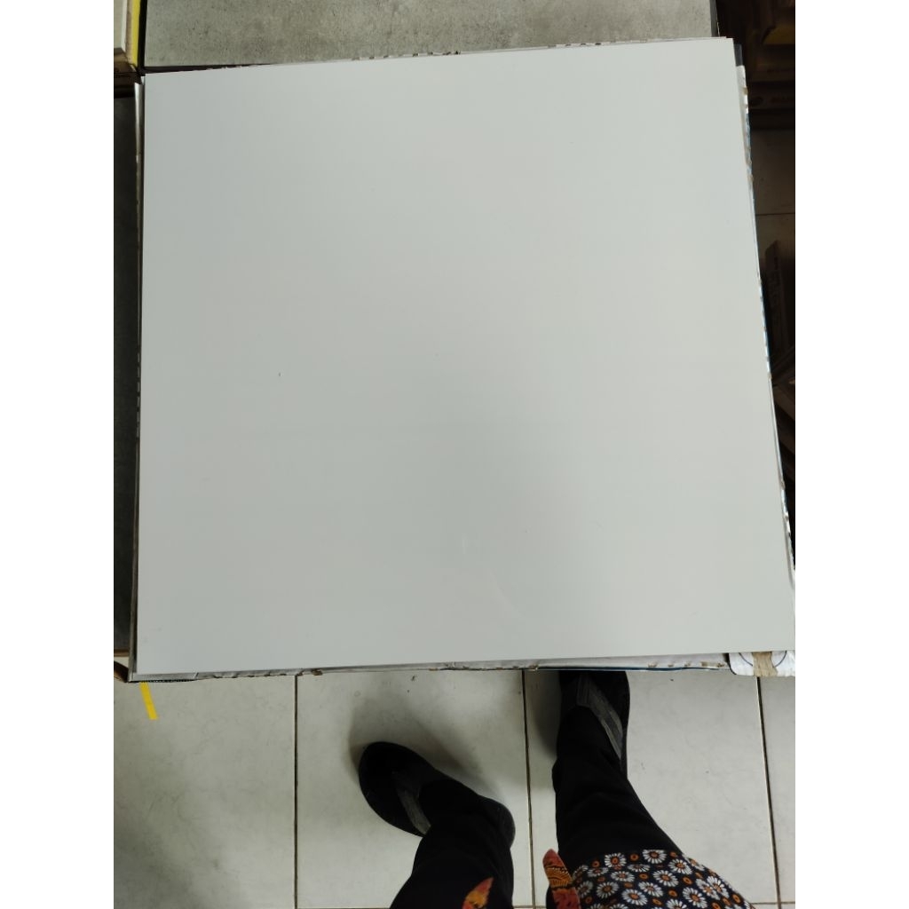 Granit putih polos glossy Pegasus supreme white 60x60