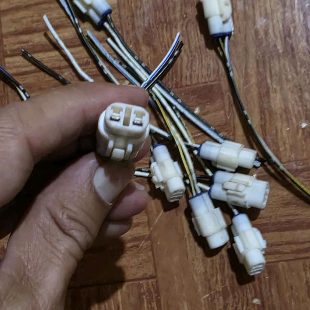 Socket soket delco kijang 5k 7k soluna great corolla pin 2