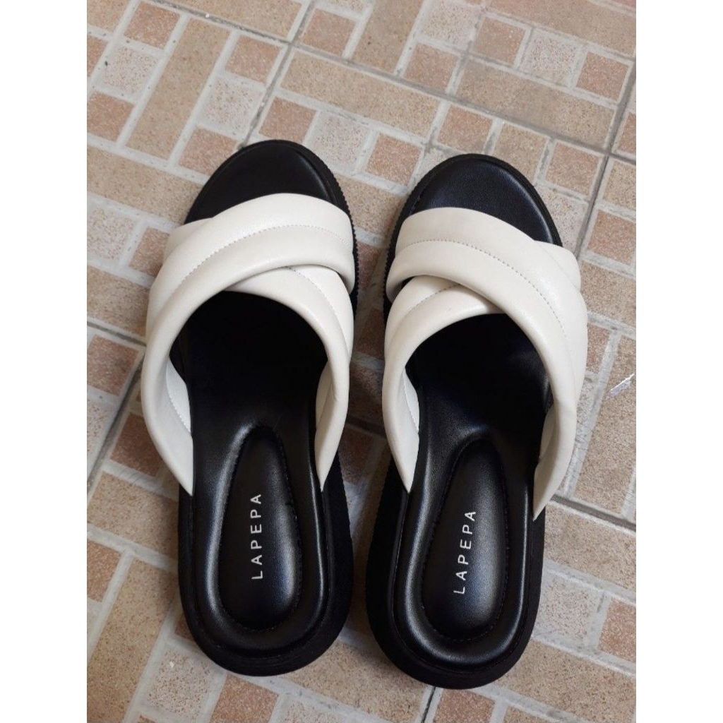 Lapepa Sandal Putih