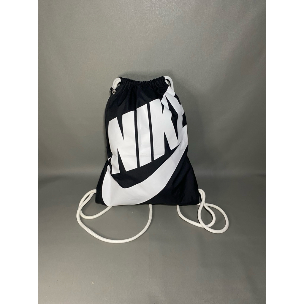 NIKE STRINGBAG/ TAS SERUT NIKE/TAS FUTSAL NIKE/TAS OLAHRAGA NIKE/ TAS SERUT NIKE SECOND BEKAS ORIGIN
