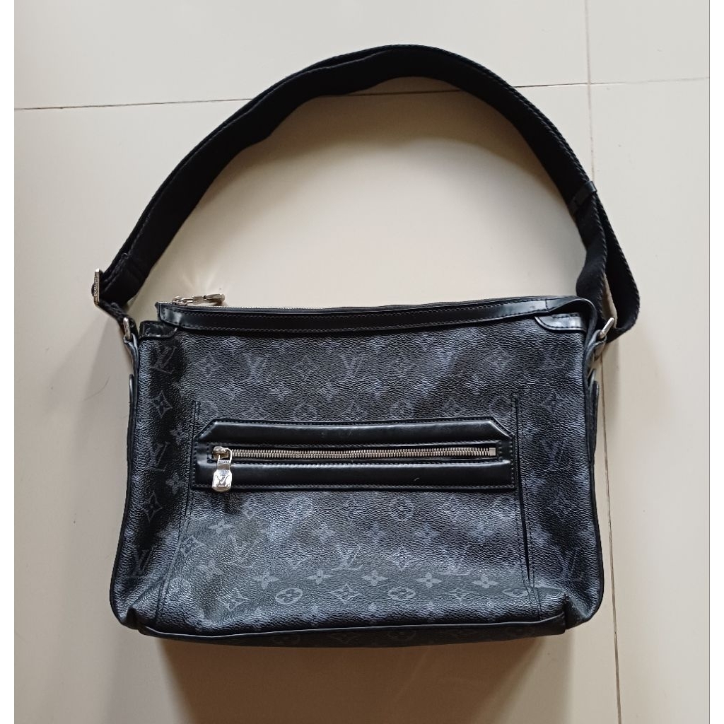 Tas Selempang-Slingbag Pria Kulit Asli Brand LV Original