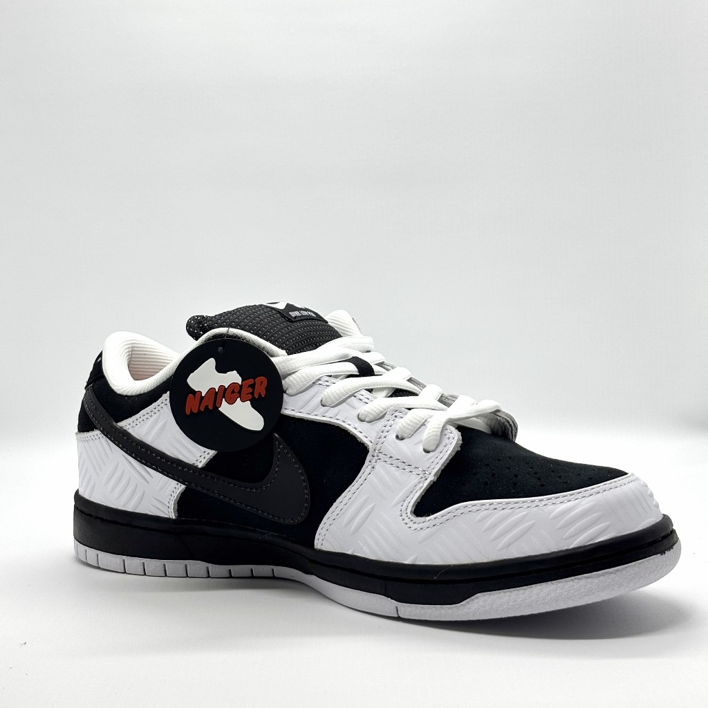 SB Dunk Low Pro x Tightbooth Black and White Authentic