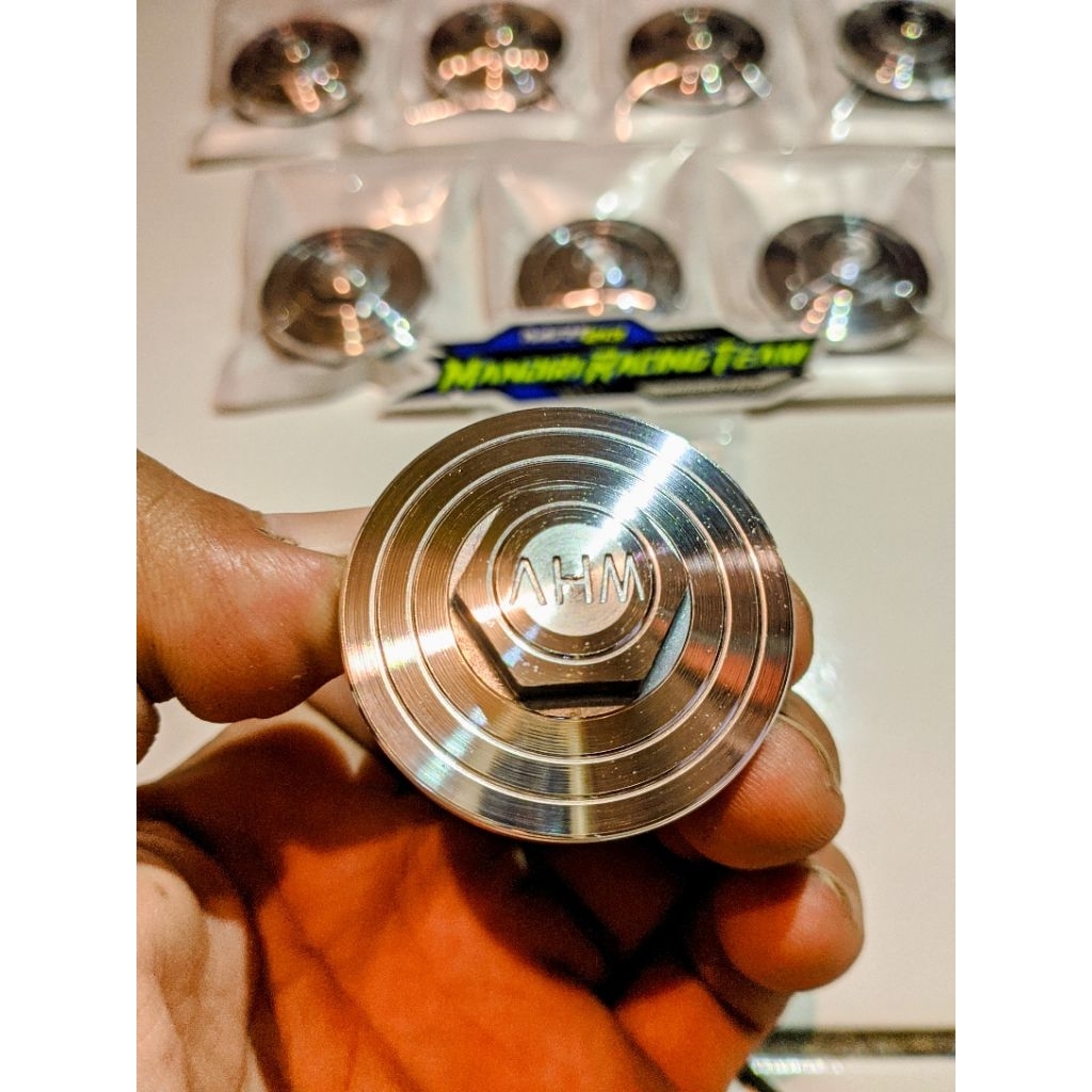 TUTUP KLEP BEBEK HONDA LEGENDA, SUPRA, GRAND, HONDA WIN. (bisa di pakai untuk tutup filter oli all m