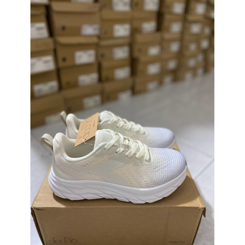 Diadora Kedrick Women’s Running Shoes - Beige