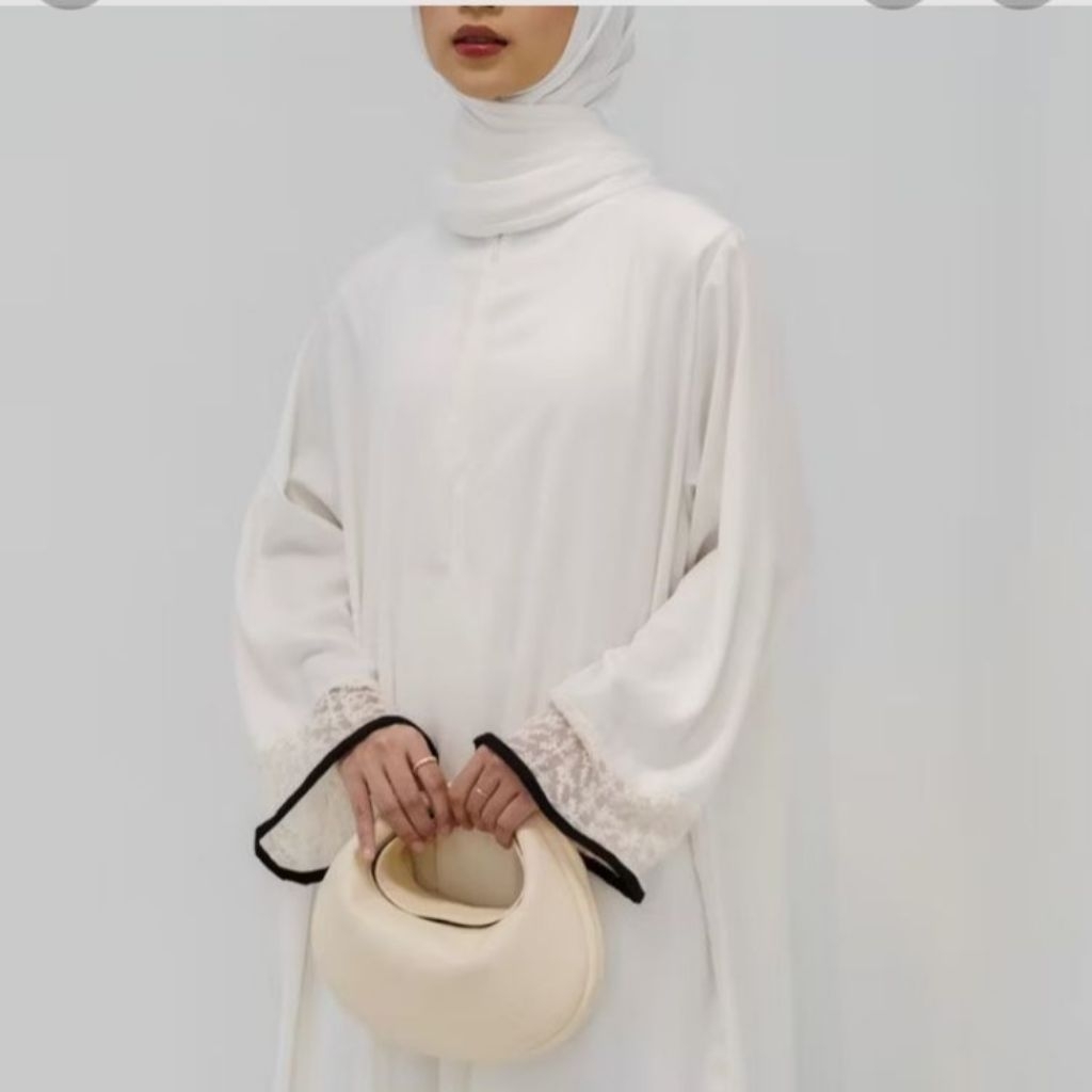 Preloved Abaya Dress Putih Lace Bwbyaz