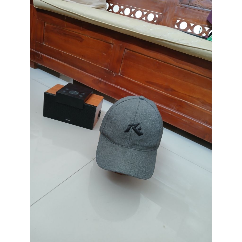 topi mall cakep rusty nyaman