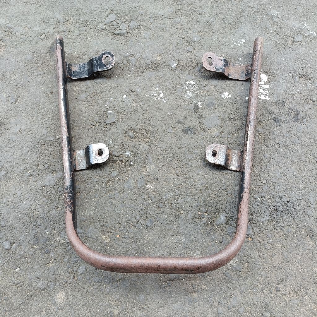 Behel planger besi pegangan tangan jog belakang Yamaha Vega r lama old vega old lama original copota
