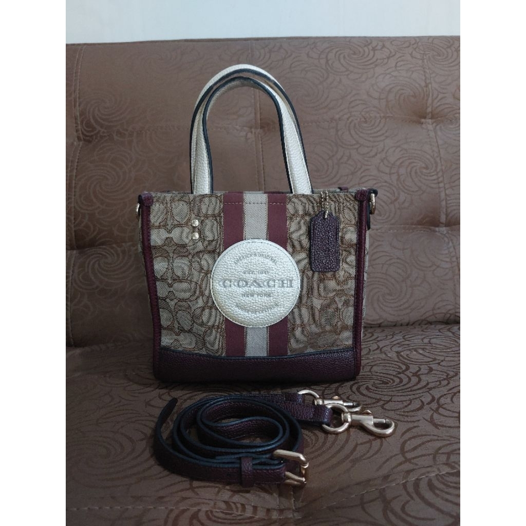 Coach Dempsey signature preloved