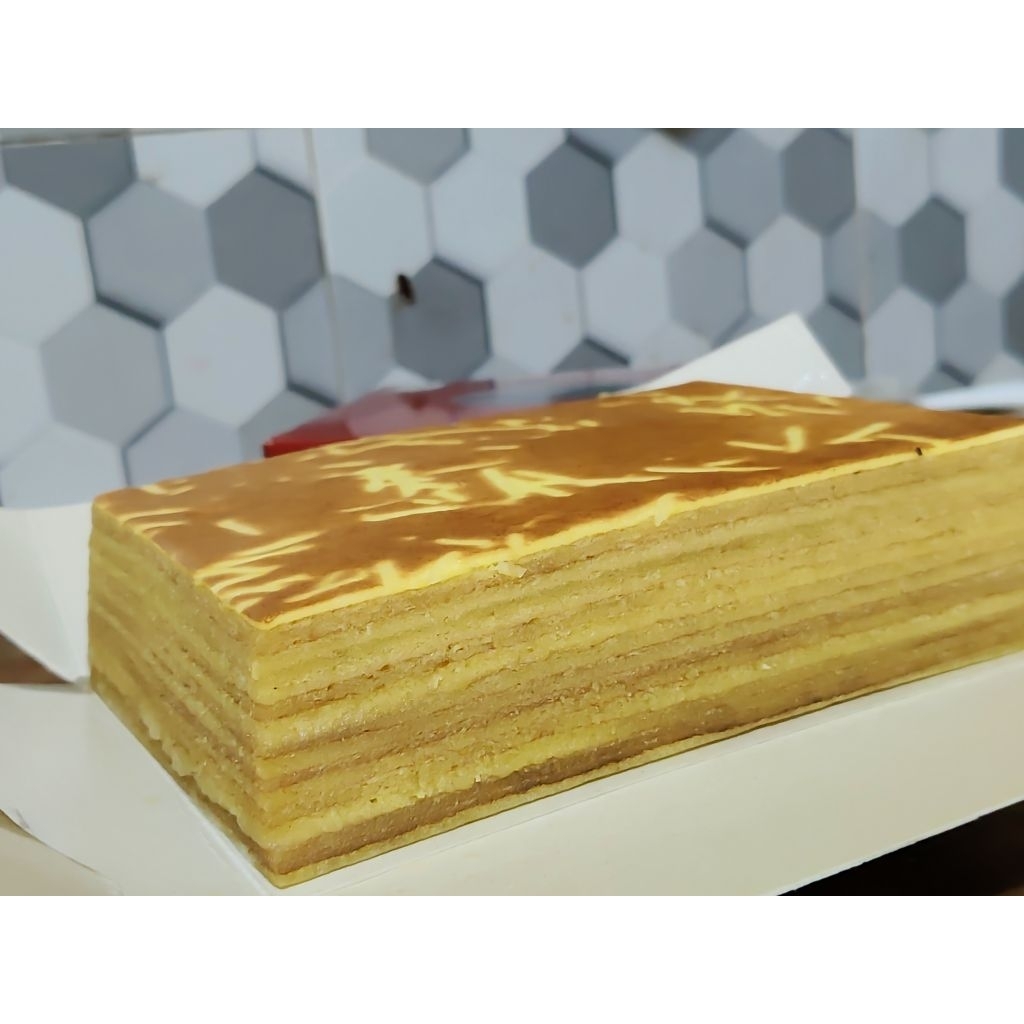 Lapis legit spesial keju