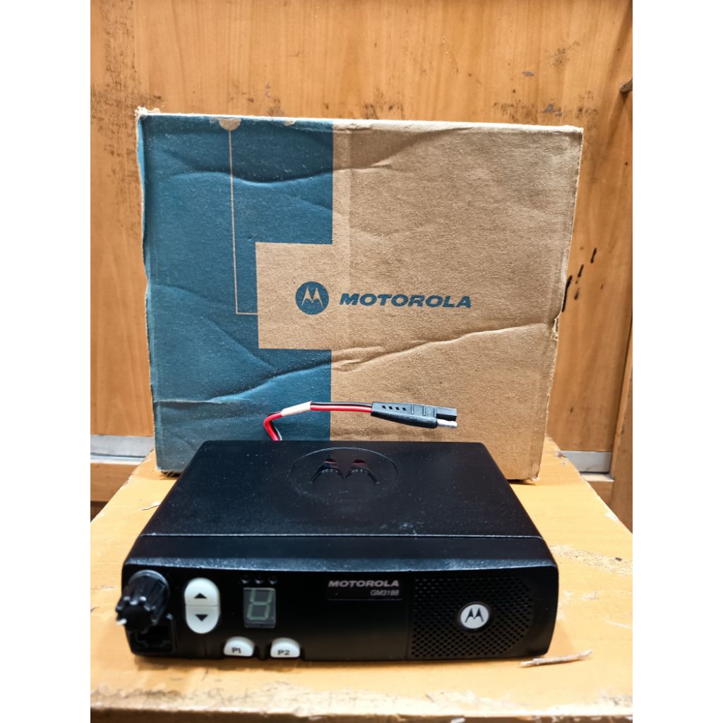 Motorola GM3188 Radio Rig UHF Motorola GM 3188 Original