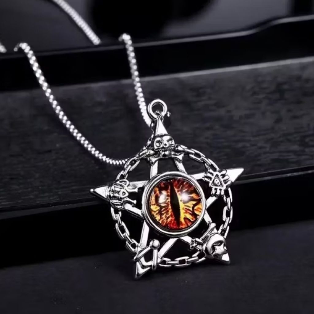 Kalung Pria Wanita Liontin Bintang & Mata Kuning Titanium | Streetwear Korea | Anti Karat