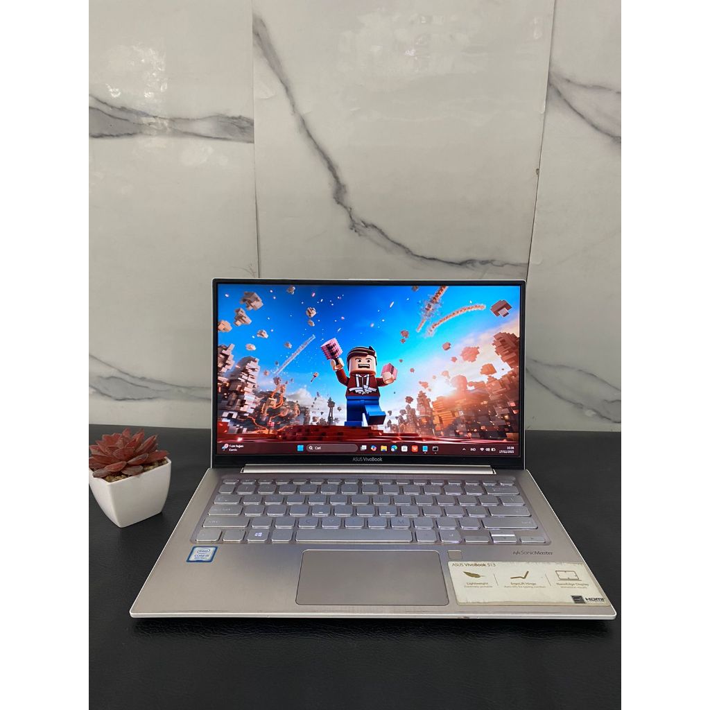 ASUS VIVOBOOK S13 INTEL CORE I5 -8265U RAM 4 GB SSD 512 GB