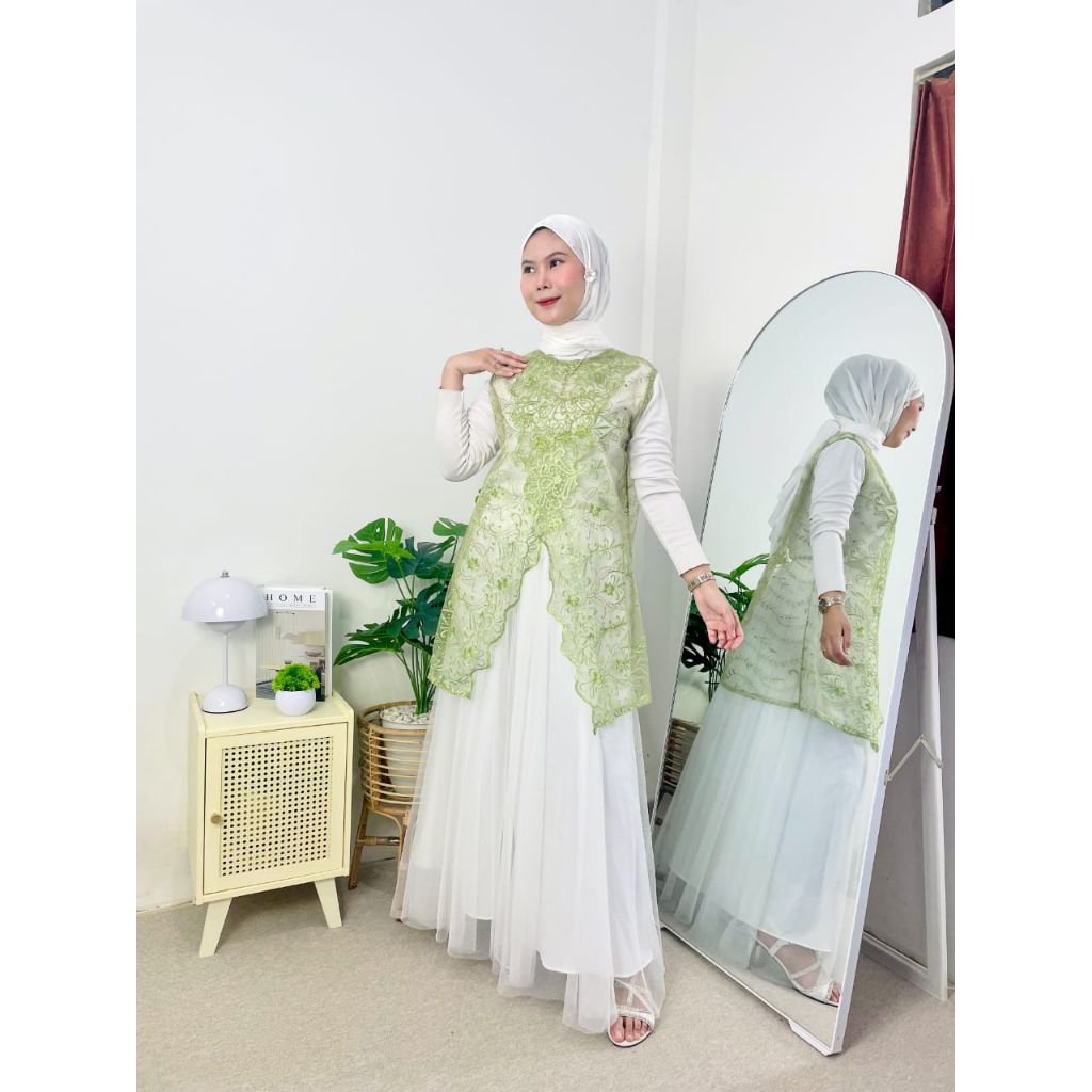 Outer Brukat Vest Remaja Kekinian / Vest Rompi Tile Luaran Gamis Outer  Kondangan ,Hari Raya,Wisudaa