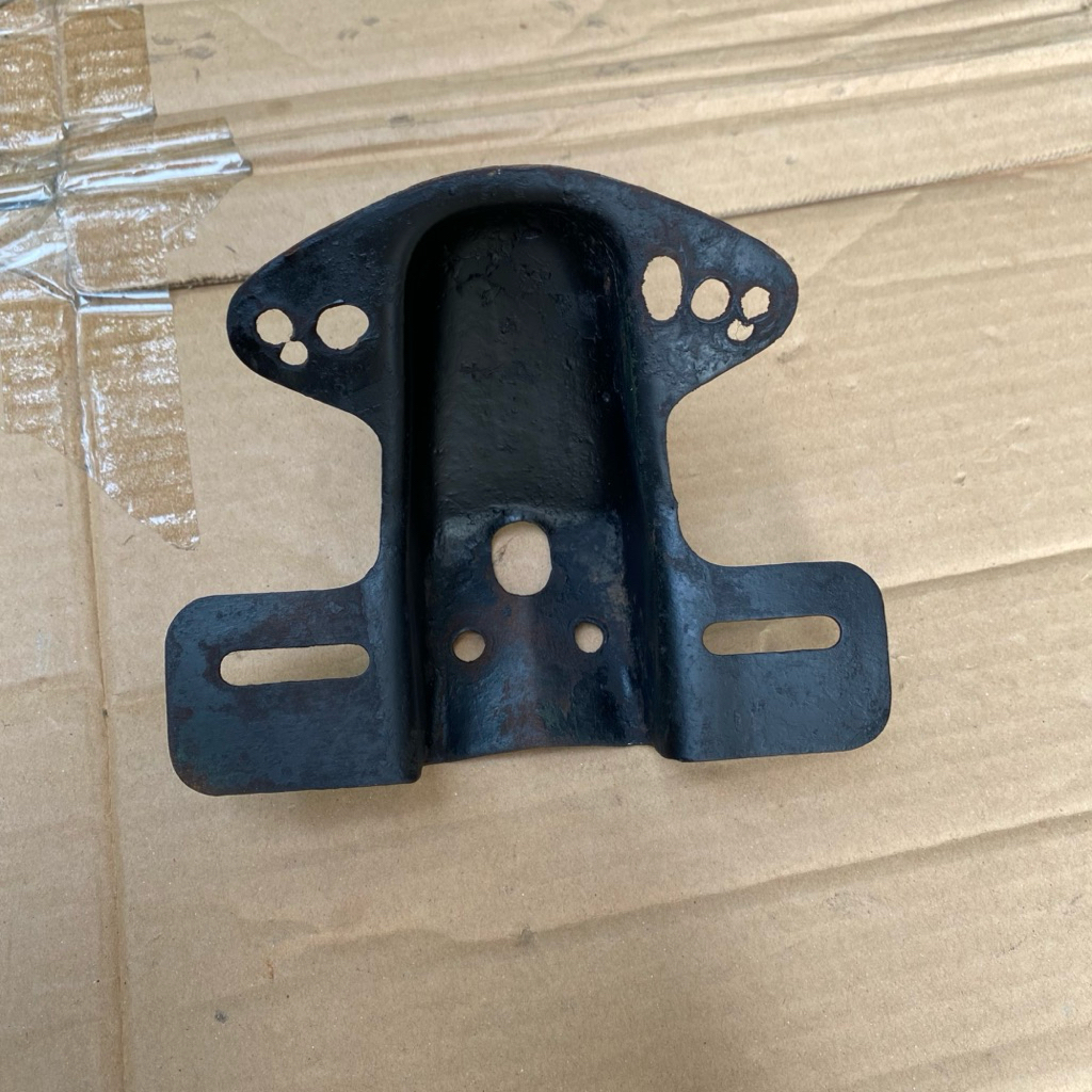 pangkon dudukan breket stoplamp lampu belakang cb100 cb125 original