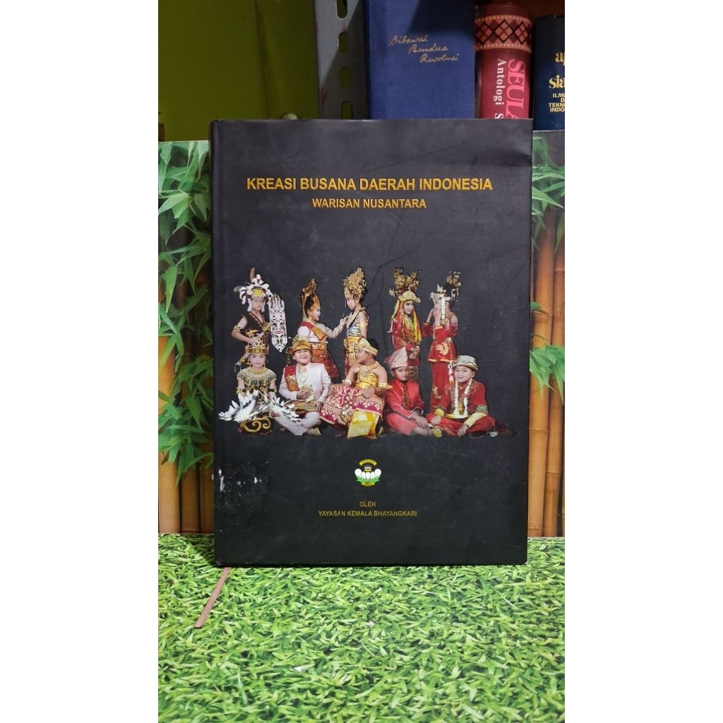 Kreasi Busana Daerah Indonesia Warisan Nusantara - Yayasan Kemala Bhayangkari