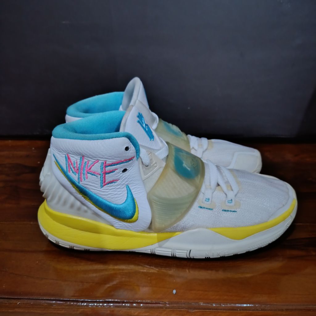 Nike Kyrie 6 'Neon Graffiti'