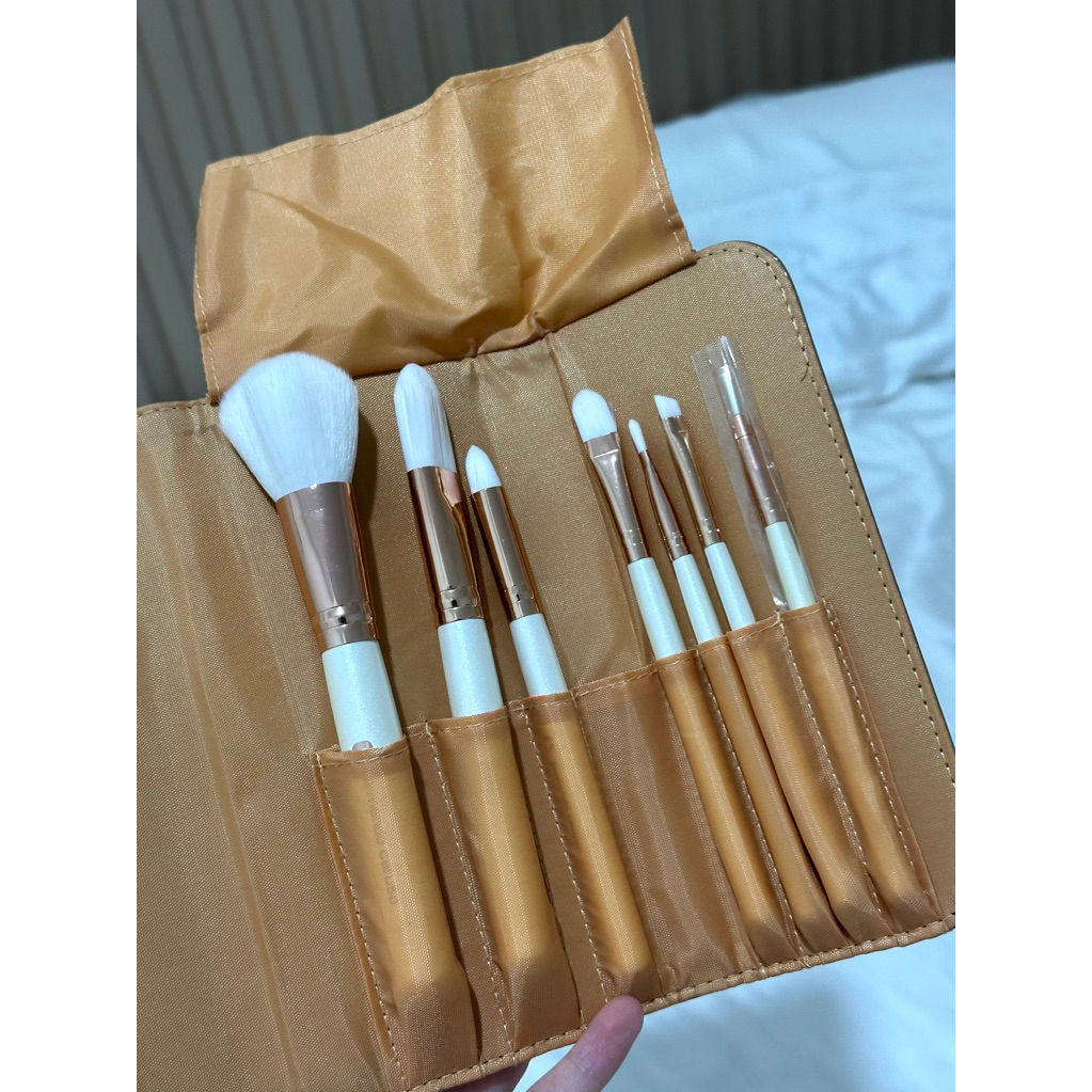 Brush Makeup / Bunny Pillow Puff / Kuas Make Up / Kuas Eyeshadow / Powder Brush / Kuas Rias Lembut /