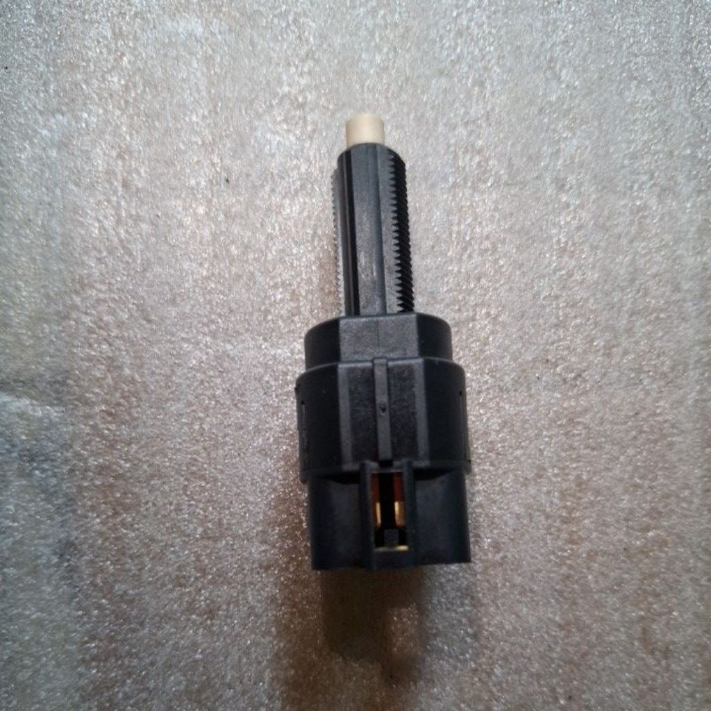 SENSOR SWITCH PEDAL REM SENSOR PEDAL REM MOBIL HONDA ODYSSEY RB1RB2 CRV GEN4 BRIO 2004 SAMPAI 2015/C