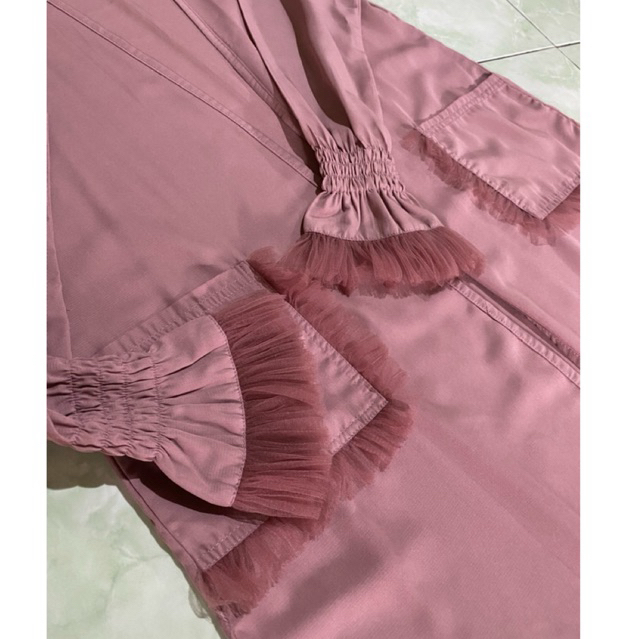 Outer Lengan Tile brand aisyahsayshijab warna Rosewood