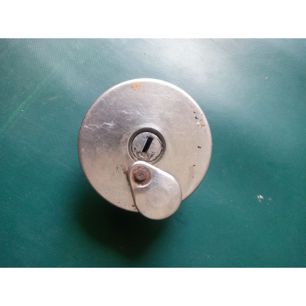 tutup tangki Yamaha DT100