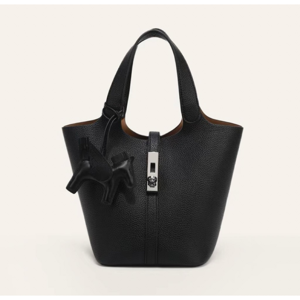 Bucket Bag Caitina Black