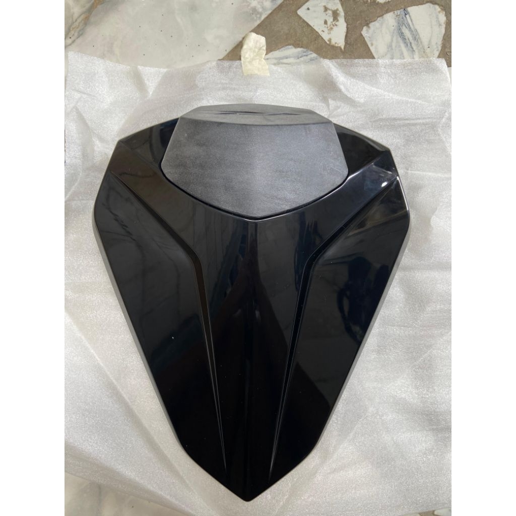 Single Seat Vowl Black New Honda CBR150R CBR 150R (2021- Sekarang) 83450-K45-RBGLO