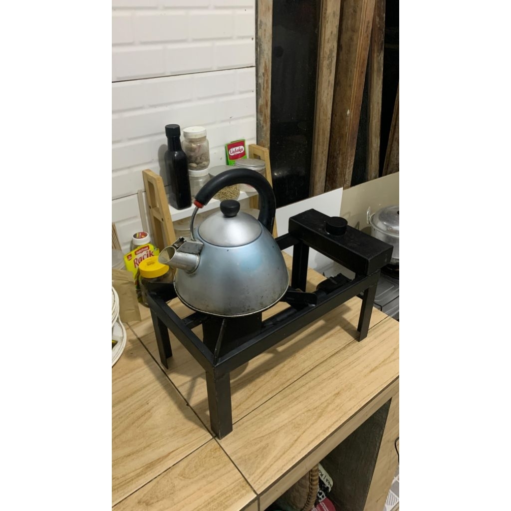Kompor Oli Bekas Desain Rumah Tangga Portabel