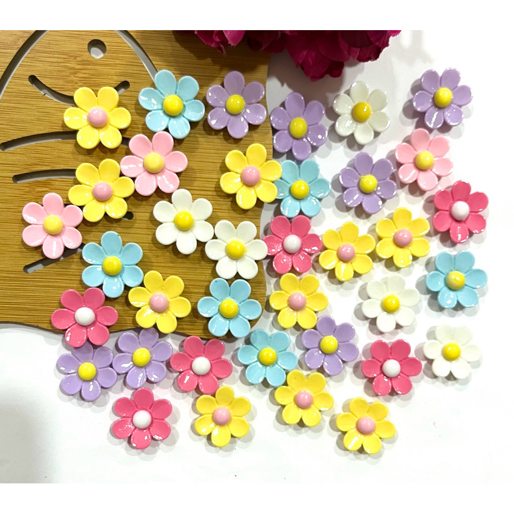 clay/resin flower isi 100 pcs