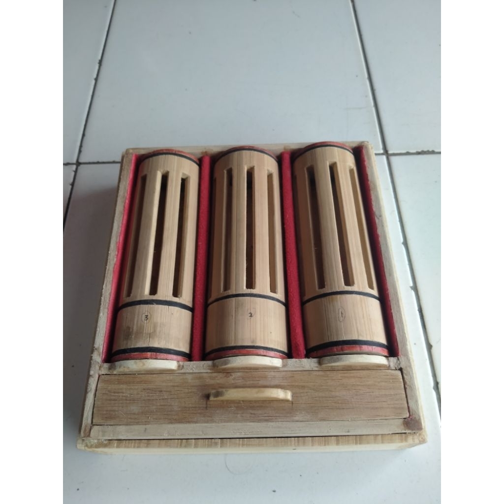 kandang jangkrik aduan/bumbung